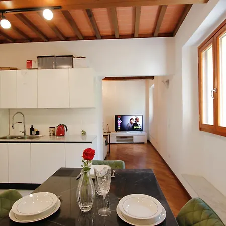Santa Croce Deluxe Apartment *