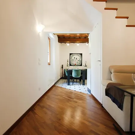 Santa Croce Deluxe Apartment